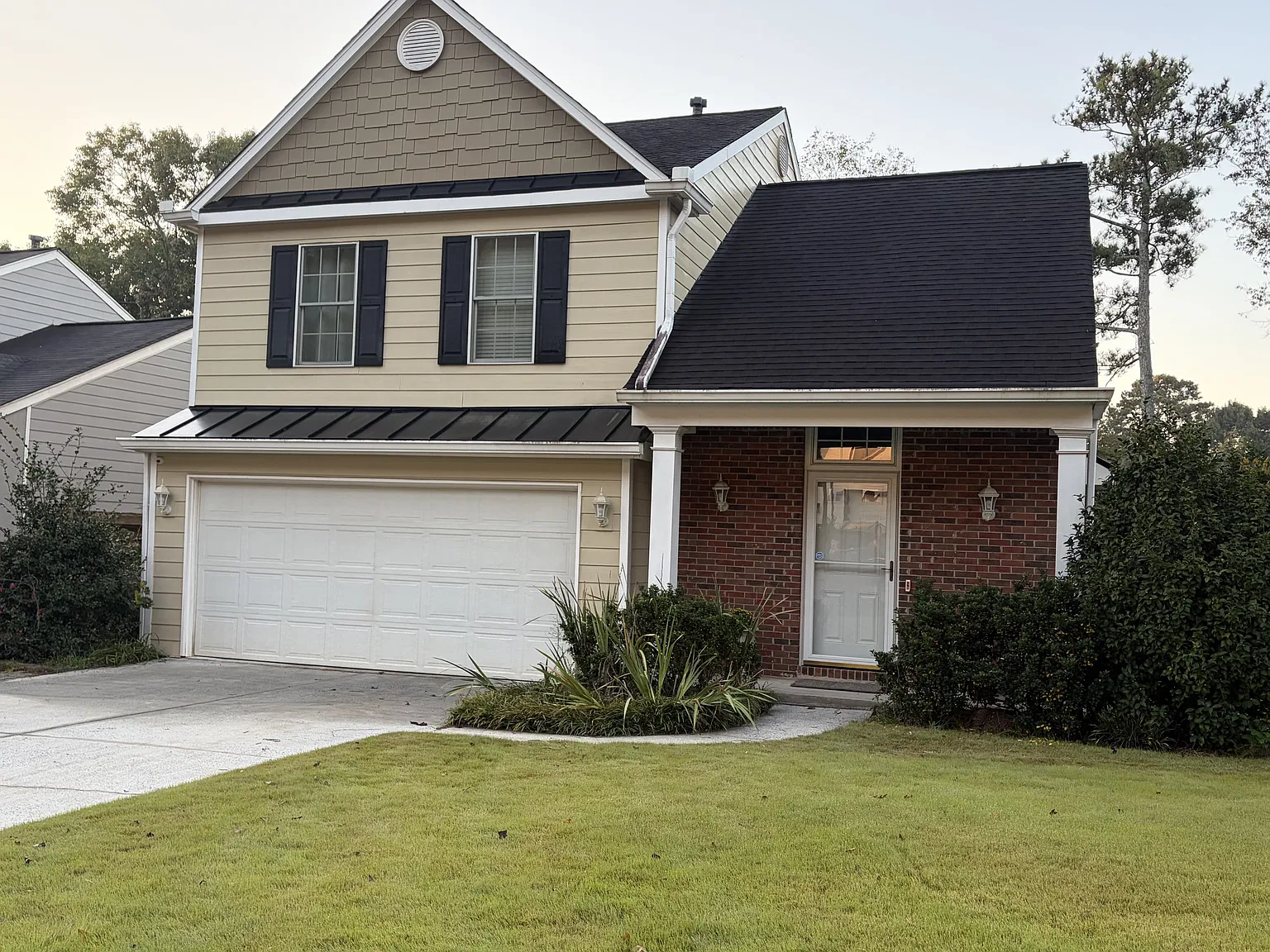 2 bed, 2.5 bath, 1300 sqft, $2,300 — Photo 1
