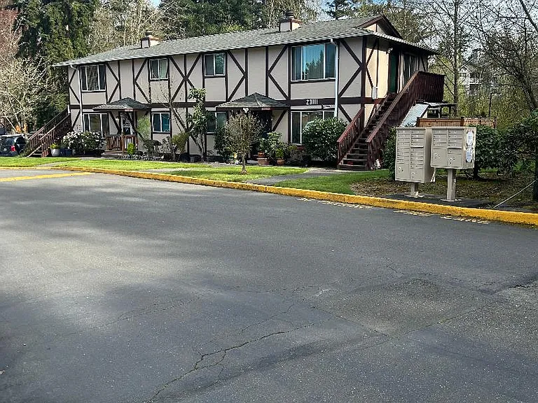 Cedar Terrace — Photo 4