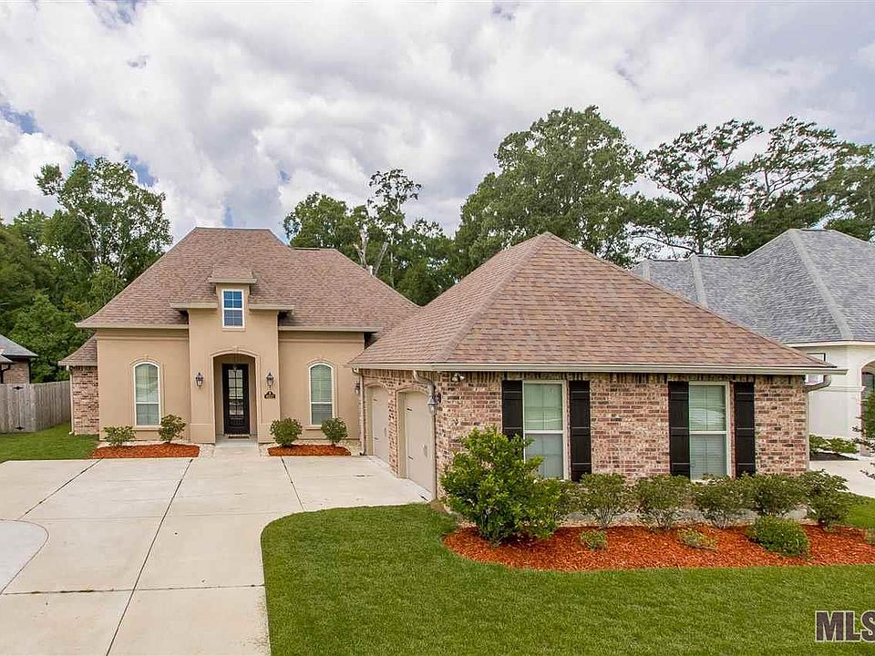 1st image of 18227 Old Trail Dr