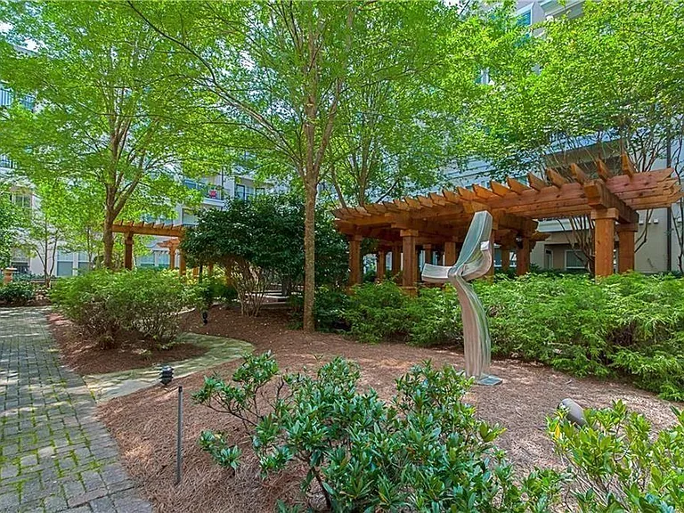 1850 Cotillion Dr #1319 — Photo 9