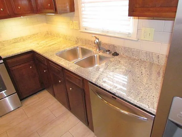 3375 Moundview Ct #B — Photo 11