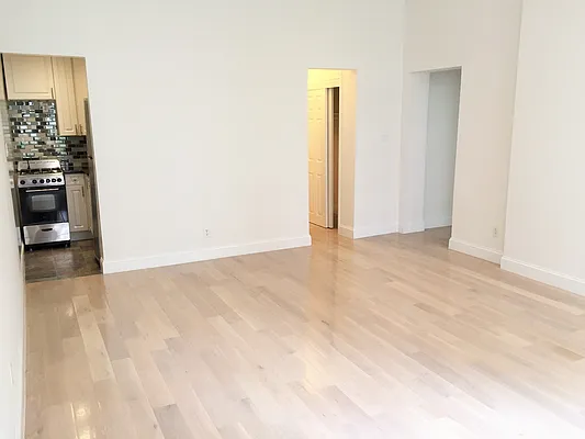 Rented by Joe Gotham LTD | media 15