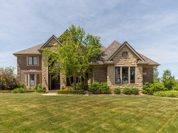 2376 Westbrooke Cir S, Ann Arbor, MI 48105