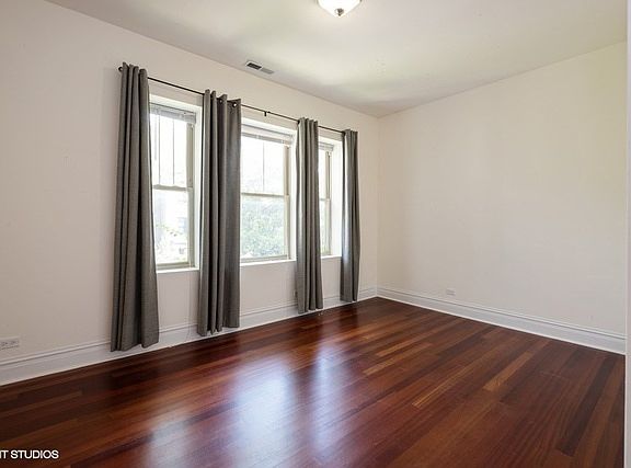 5th image of 5344 N Winthrop Ave APT 2E
