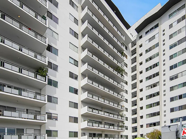1155 N La Cienega Blvd #1103 — Photo 25