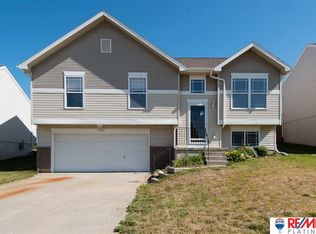 15412 Davidson St, Bennington, NE 68007