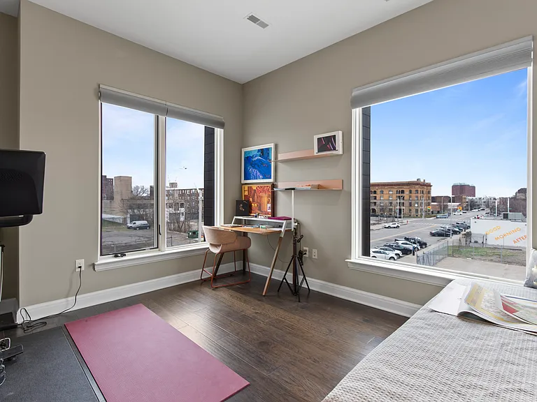 438 Selden St #302 — Photo 5