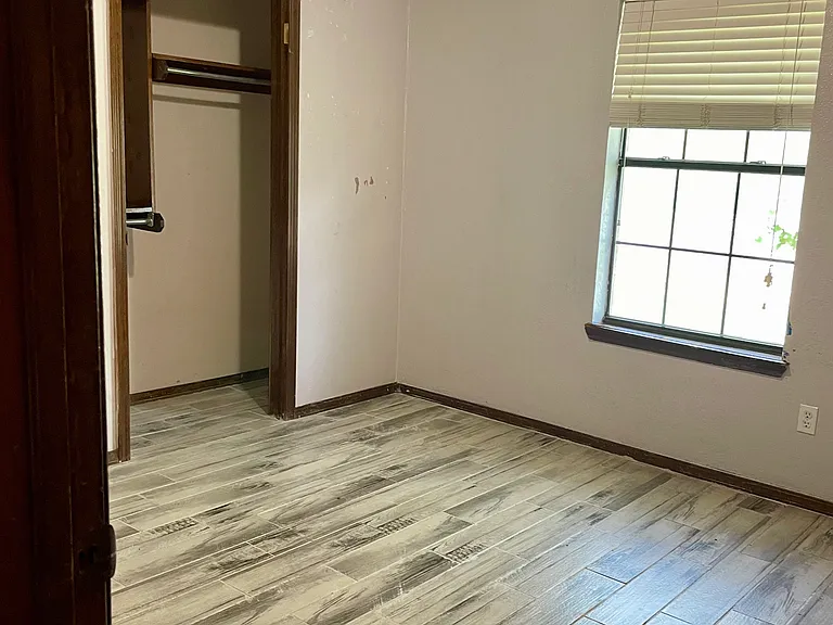 1000 Cottonwood Dr — Photo 17