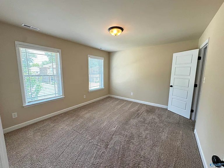 120 Meadowglade Ln — Photo 24