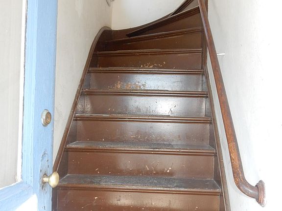 4th image of 1830 N Arlington Pl