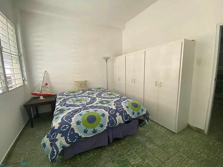 26 Corchado #2-B — Photo 14