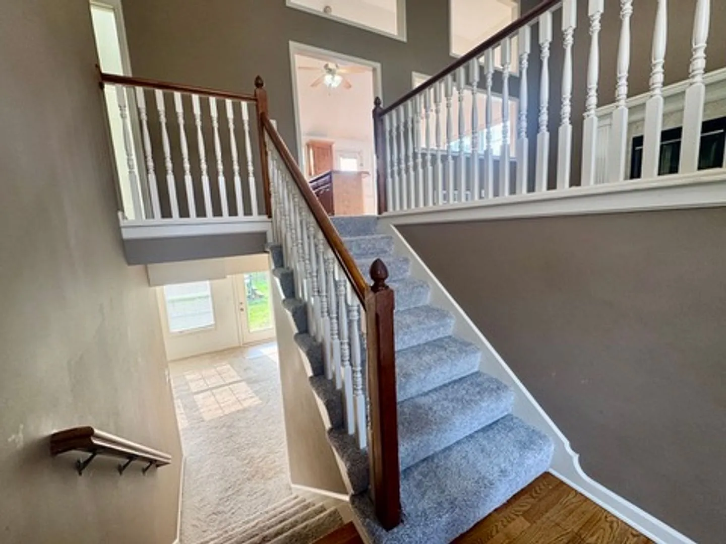 Newer 2005-Built 4 Bed Home | Nearly 2,000 Sq Ft | Easy Commute to KC — Photo 3