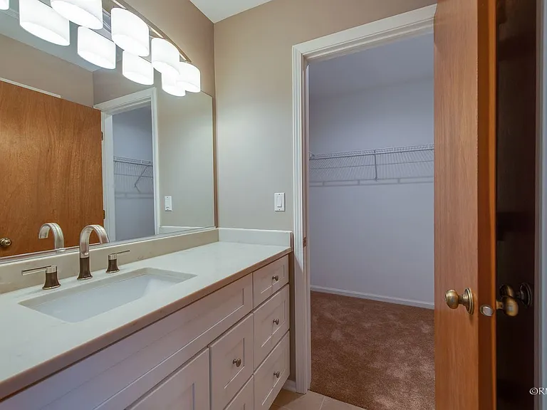 344 Kildare Ct — Photo 19