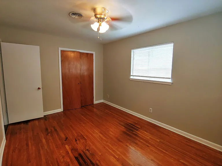 10005 Raymond Dr — Photo 16