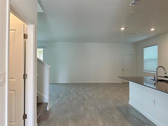 4th image of 6413 Sprucepine Ln