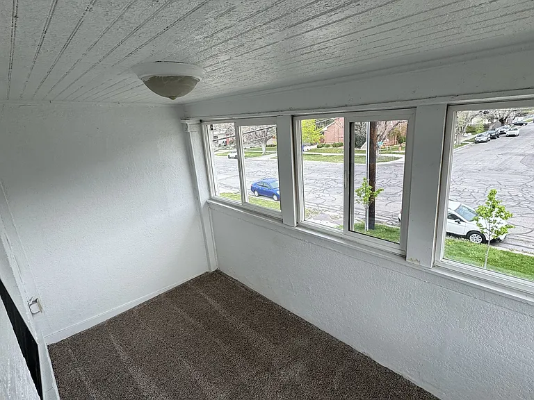 735 W 400 N #3 — Photo 2