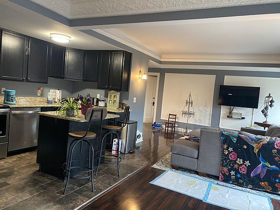 5th image of 15 E Kirby St APT 231