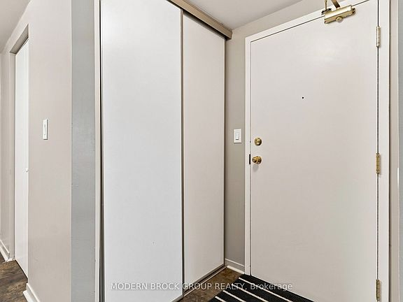 4th image of 274 Ormond St #201