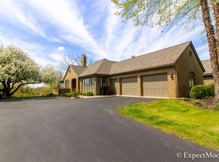 632 Cascade Hills Rdg SE, Grand Rapids, MI 49546