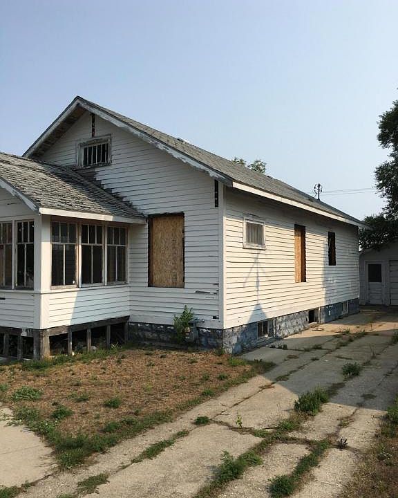 1st image of 146 S 2nd St