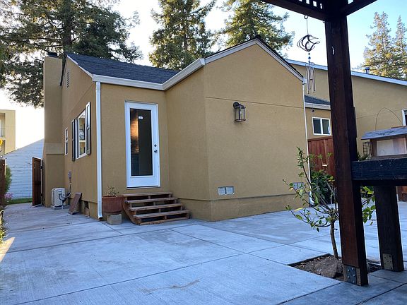 3rd image of 228 Donohoe St