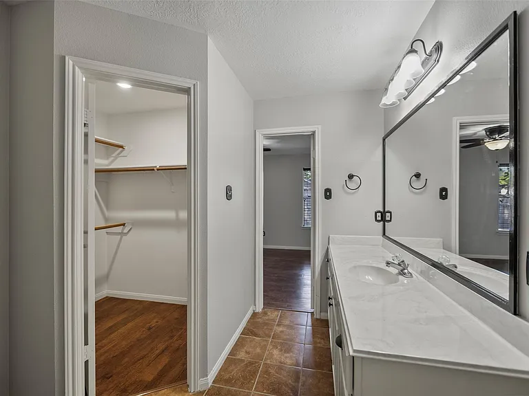 18103 Gravenhurst Ln — Photo 27
