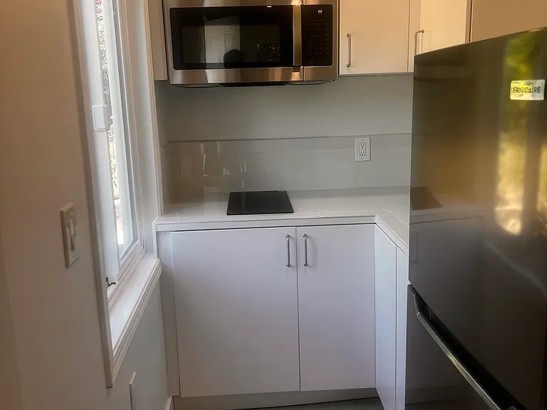 2641 Samarkand Dr — Photo 3