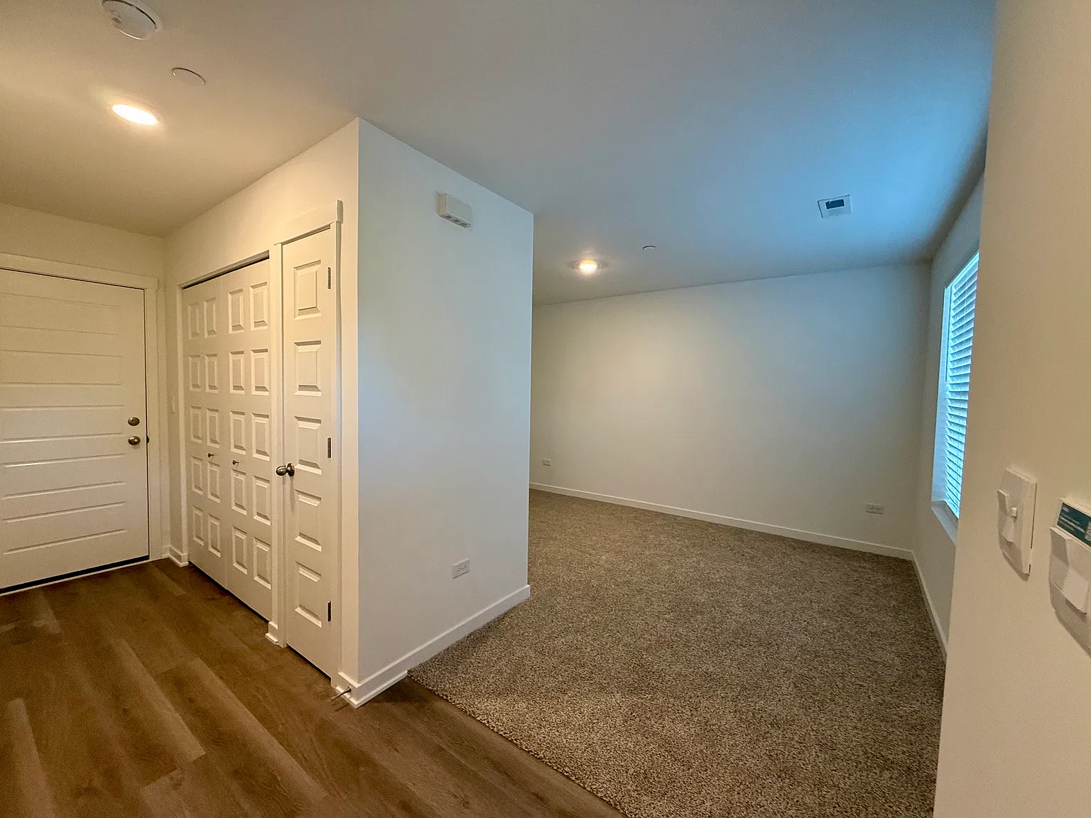 3 bed, 2.5 bath, 1827 sqft, $3,500 — Photo 3