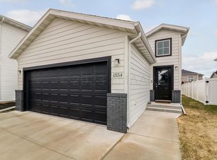 1554 66th Ave S, Fargo, ND 58104