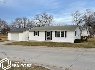 601 NE Q St, Leon, IA 50144