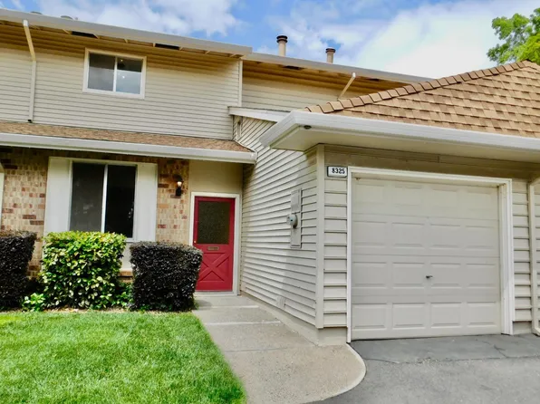 8325 La Riviera Dr, Sacramento, CA 95826