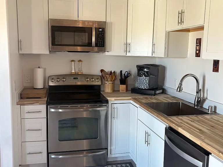 7739 N Hemlock Dr #A — Photo 8