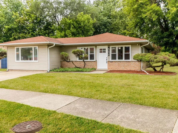574 Lakewood Blvd, Park Forest, IL 60466