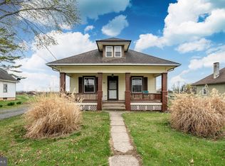 34 E Main St, Carlisle, PA 17015