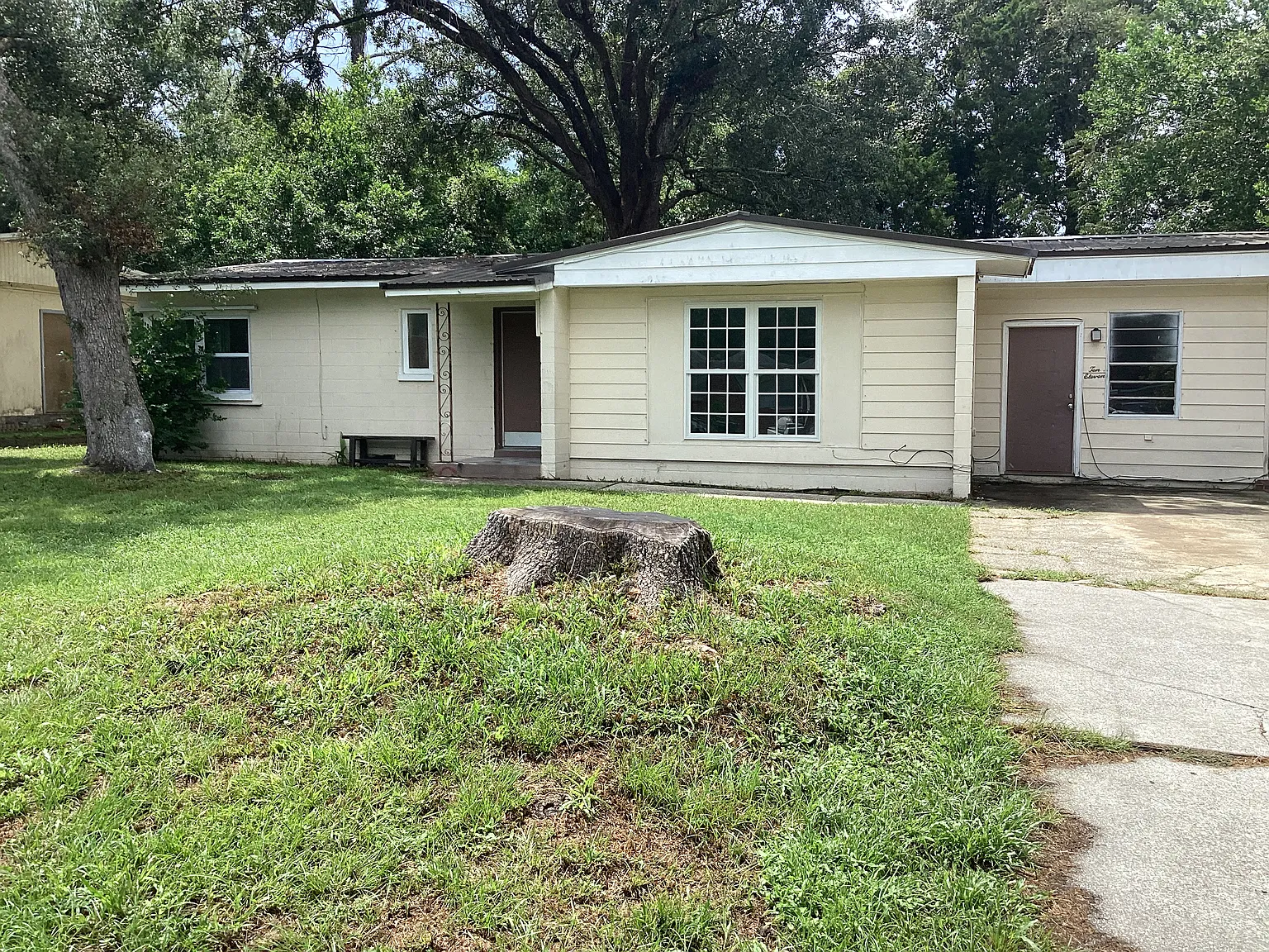 3 bed, 1128 sqft, $1,500 — Photo 1
