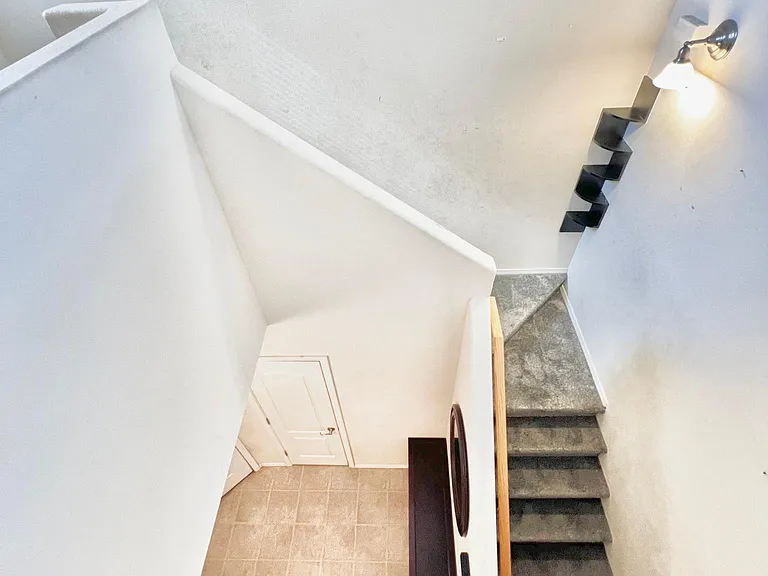 10919 Fort Point Ln NE — Photo 25