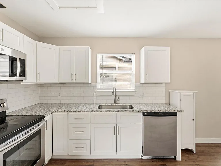 3822 Lila St — Photo 10