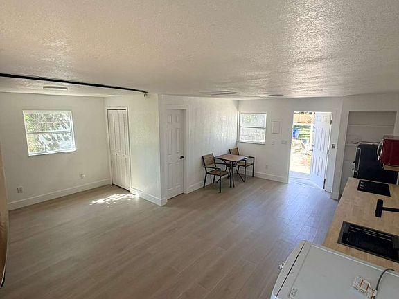 4th image of 2328 Unity Ave #2