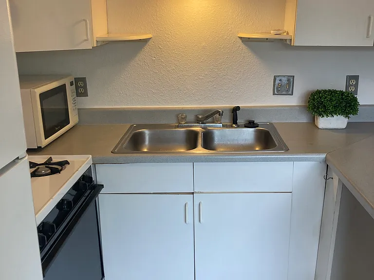 502B Hammack Dr #B — Photo 8