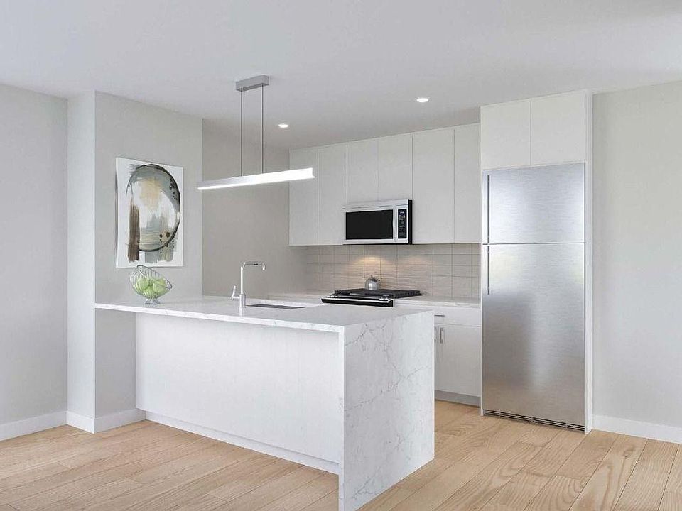 1st image of 3001 W 37th St #3F