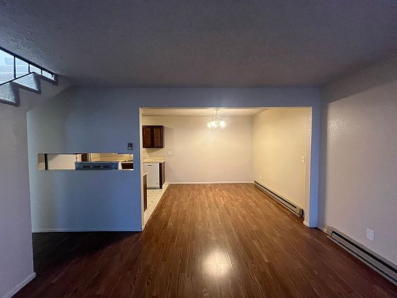 4th image of 5821-5827 NE Davis St #5825