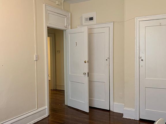 2nd image of 520 S 42nd St #2B-2Ba
