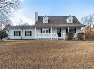 1242 Fairridge Cir SW, Marietta, GA 30008