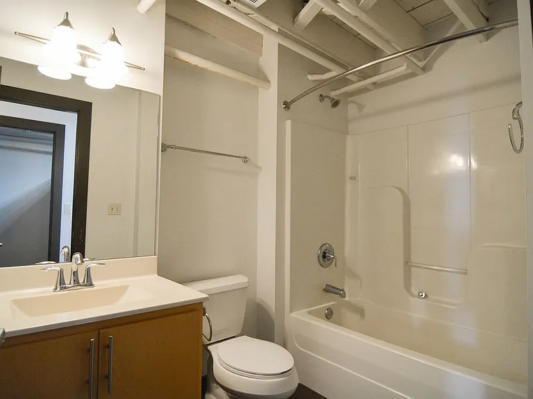 Bloc 12 Apartments — Photo 34