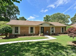 218 Sturbridge Dr, Charlotte, NC 28214