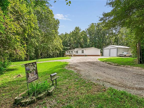 2nd image of 6477 Hickory Knoll Rd
