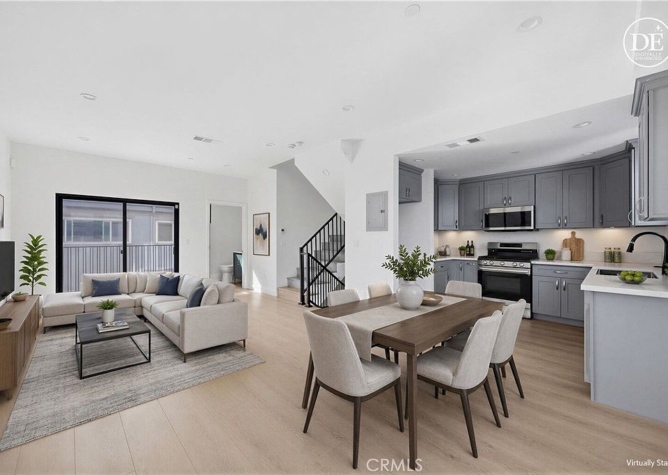 1st image of 10154 Regent St