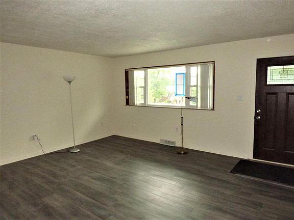 2nd image of 285 Genoma Dr