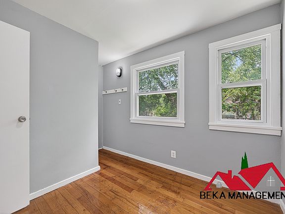 3rd image of 2264 Delton Ct