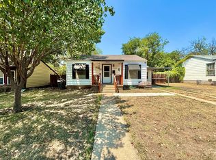 4900 Cedarhill Rd, Fort Worth, TX 76116